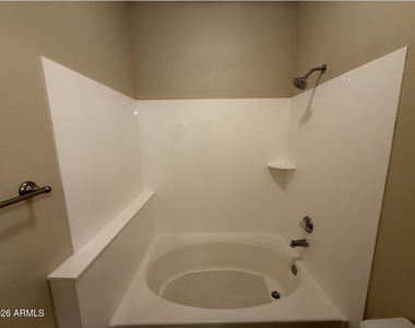 600 W Grove Parkway - Photo Thumbnail 9