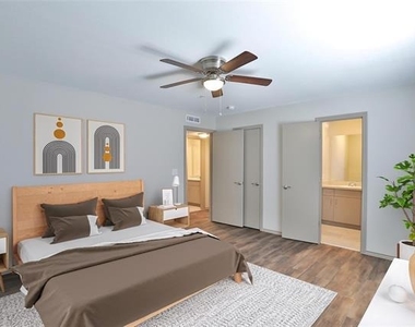 2800 Sayles Boulevard - Photo Thumbnail 24