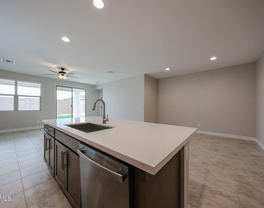26122 N 170th Avenue - Photo Thumbnail 3