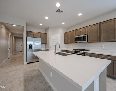26122 N 170th Avenue - Photo Thumbnail 2