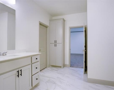 219 Community Drive - Photo Thumbnail 10