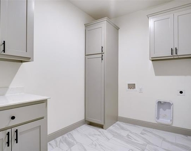 219 Community Drive - Photo Thumbnail 16