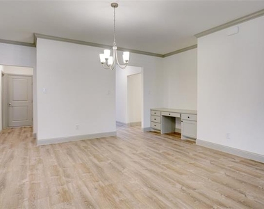 219 Community Drive - Photo Thumbnail 2