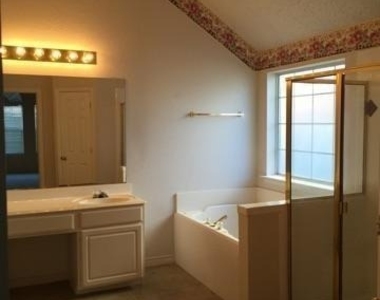 4408 Jenkins Drive - Photo Thumbnail 9