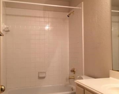 4408 Jenkins Drive - Photo Thumbnail 11