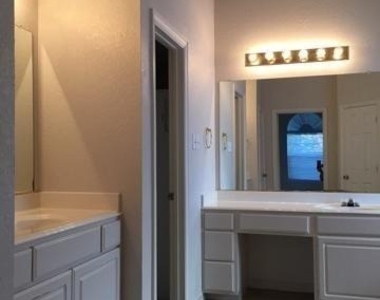 4408 Jenkins Drive - Photo Thumbnail 10