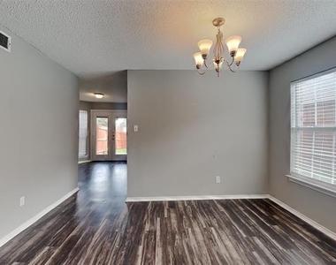 10016 Concord Drive - Photo Thumbnail 2