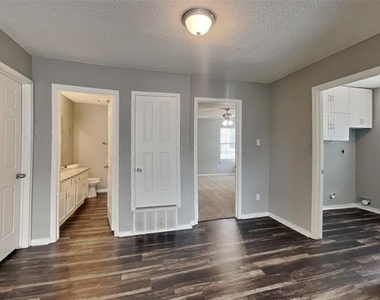 10016 Concord Drive - Photo Thumbnail 15