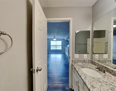 10016 Concord Drive - Photo Thumbnail 13