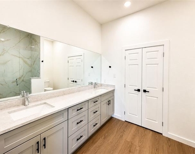 130 Zion Road - Photo Thumbnail 3