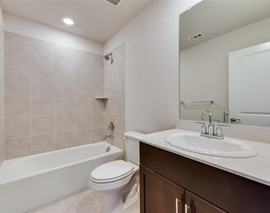 211 Monarch Way - Photo Thumbnail 17