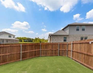 211 Monarch Way - Photo Thumbnail 30