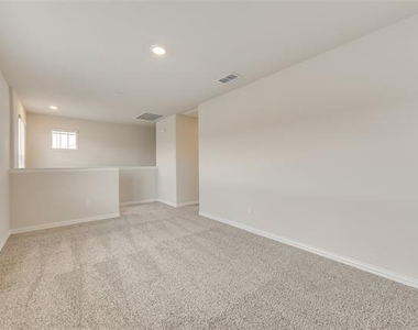 211 Monarch Way - Photo Thumbnail 19