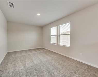 211 Monarch Way - Photo Thumbnail 18