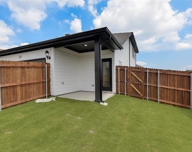 211 Monarch Way - Photo Thumbnail 31
