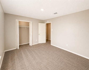 509 S Beverly Street - Photo Thumbnail 6
