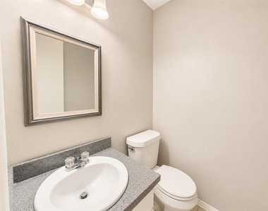 509 S Beverly Street - Photo Thumbnail 13