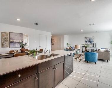 3148 Harper Street - Photo Thumbnail 8