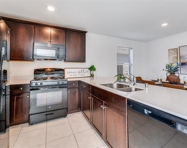 3148 Harper Street - Photo Thumbnail 7