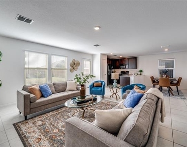 3148 Harper Street - Photo Thumbnail 4