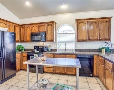 6532 Alexandra Meadows Drive - Photo Thumbnail 7