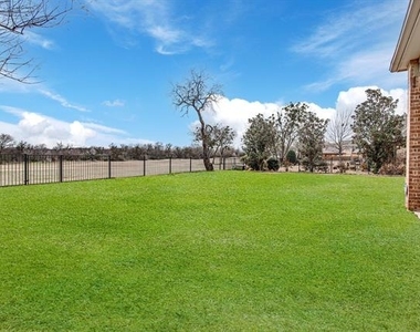 828 Thomas Crossing Drive - Photo Thumbnail 38