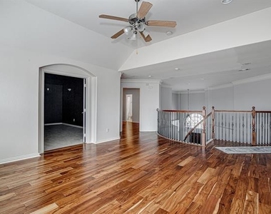 828 Thomas Crossing Drive - Photo Thumbnail 25