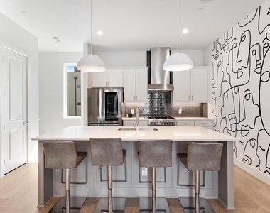 5605 Bryan Parkway - Photo Thumbnail 2