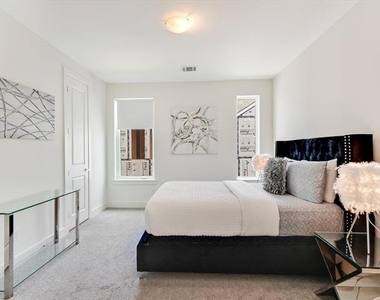 5605 Bryan Parkway - Photo Thumbnail 15