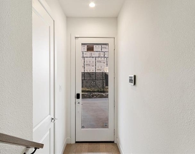 5605 Bryan Parkway - Photo Thumbnail 20