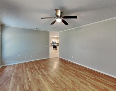 604 Ashby Place - Photo Thumbnail 7