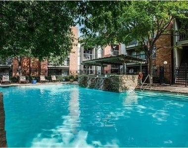 18333 Roehampton Drive - Photo Thumbnail 8