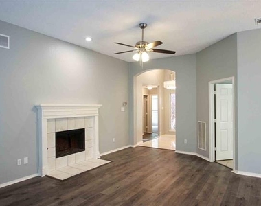 2932 Dover Drive - Photo Thumbnail 3