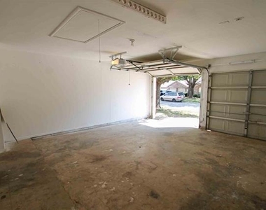 2932 Dover Drive - Photo Thumbnail 24