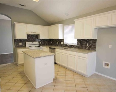 2932 Dover Drive - Photo Thumbnail 11