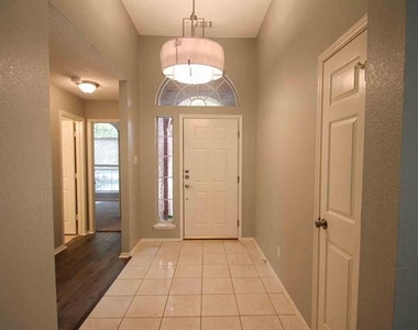 2932 Dover Drive - Photo Thumbnail 12