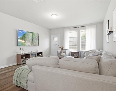 5522 Juniper Drive - Photo Thumbnail 12