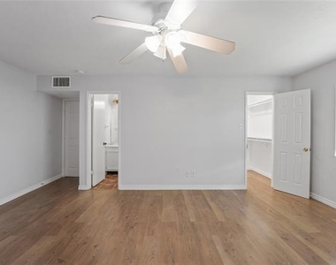 9214 Vagas Drive - Photo Thumbnail 20