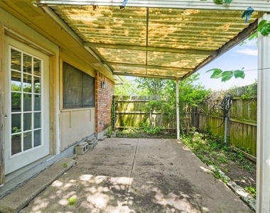 9214 Vagas Drive - Photo Thumbnail 23