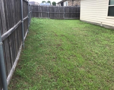 1106 Nickel Street - Photo Thumbnail 12