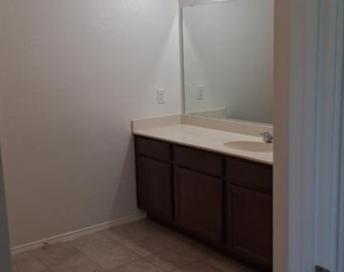1106 Nickel Street - Photo Thumbnail 6