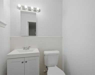 3500 Statler Drive - Photo Thumbnail 21