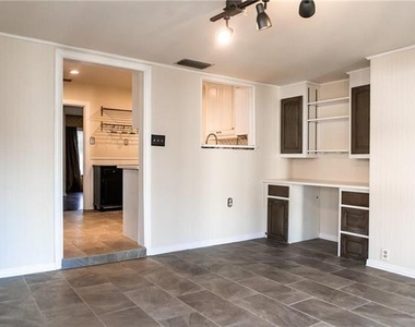 1325 Smilax Avenue - Photo Thumbnail 7