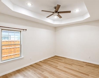 316 Mark Street - Photo Thumbnail 14