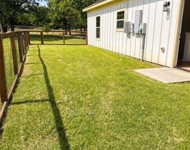 316 Mark Street - Photo Thumbnail 4