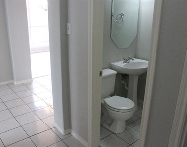 3623 Rodale Way - Photo Thumbnail 11