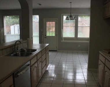 3623 Rodale Way - Photo Thumbnail 4