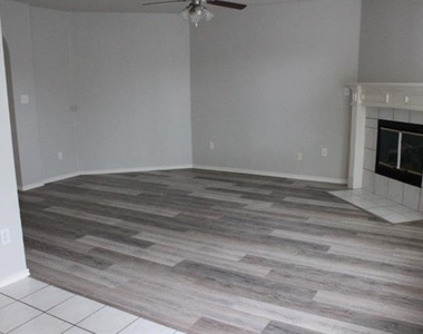 3623 Rodale Way - Photo Thumbnail 8