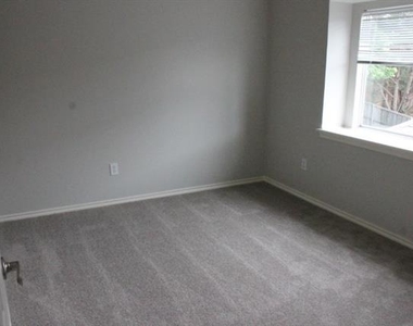 3623 Rodale Way - Photo Thumbnail 27