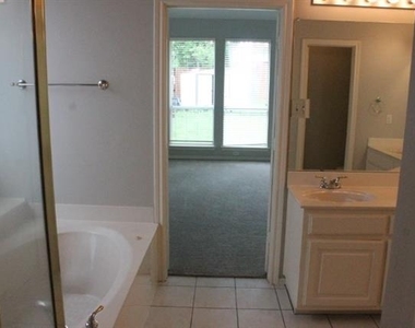 3623 Rodale Way - Photo Thumbnail 19